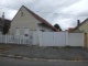 Wohngebäude - Straßenansicht (139 KB)
